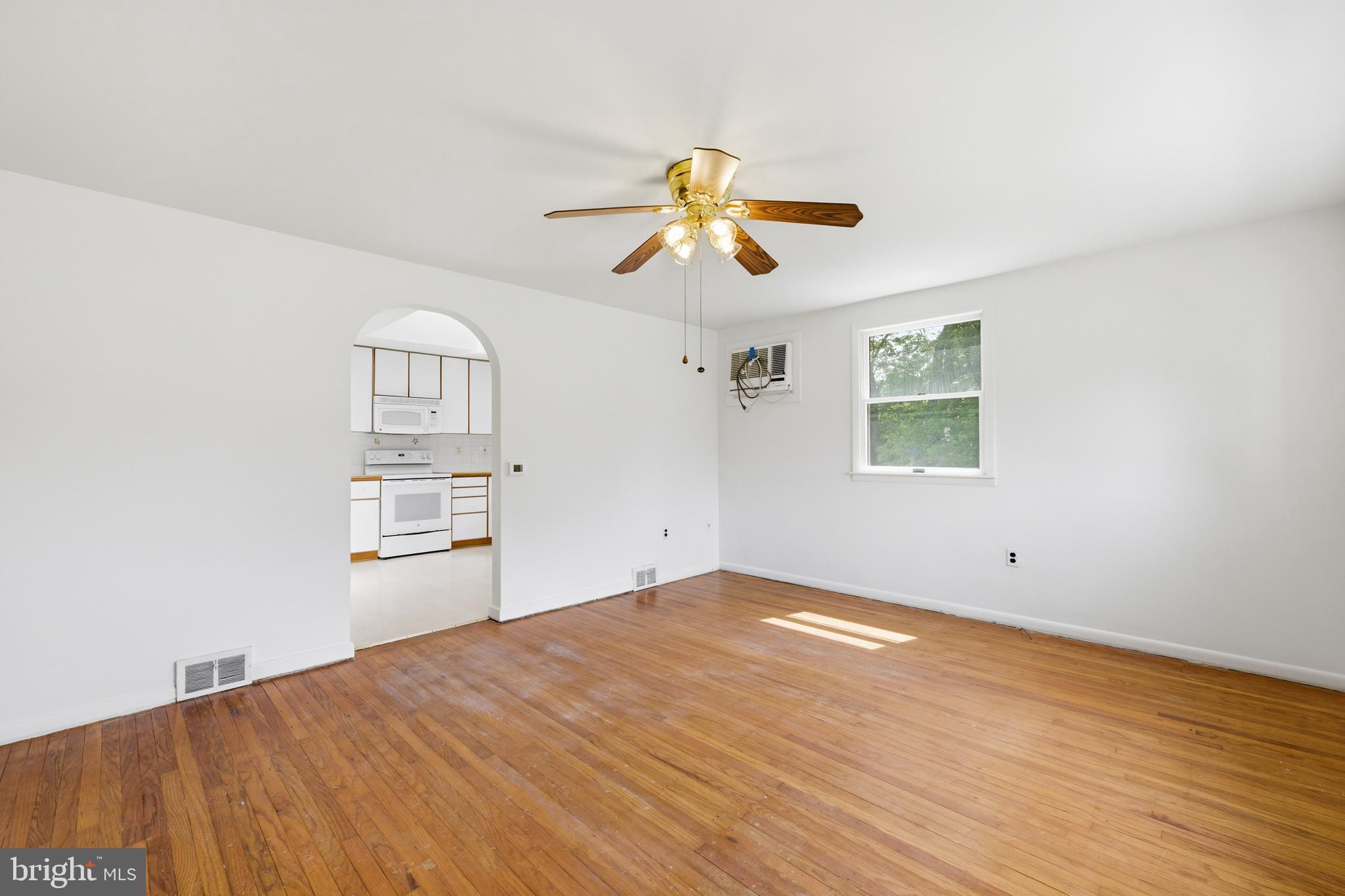 FEASTERVILLE - Residential