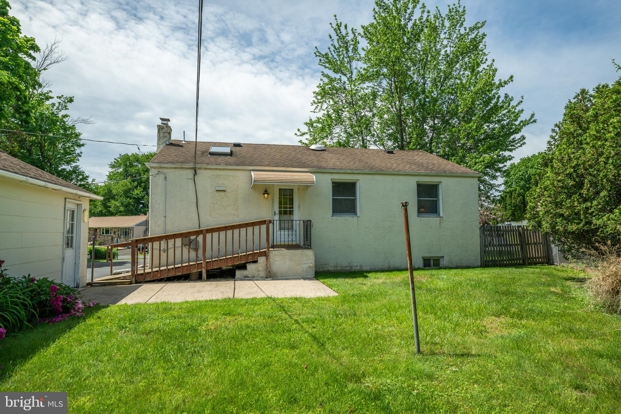 FEASTERVILLE - Residential