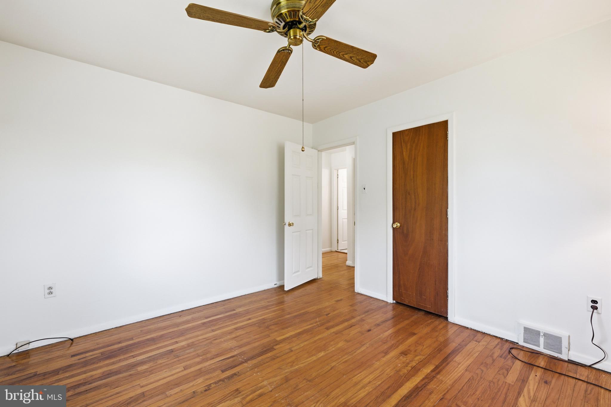 FEASTERVILLE - Residential
