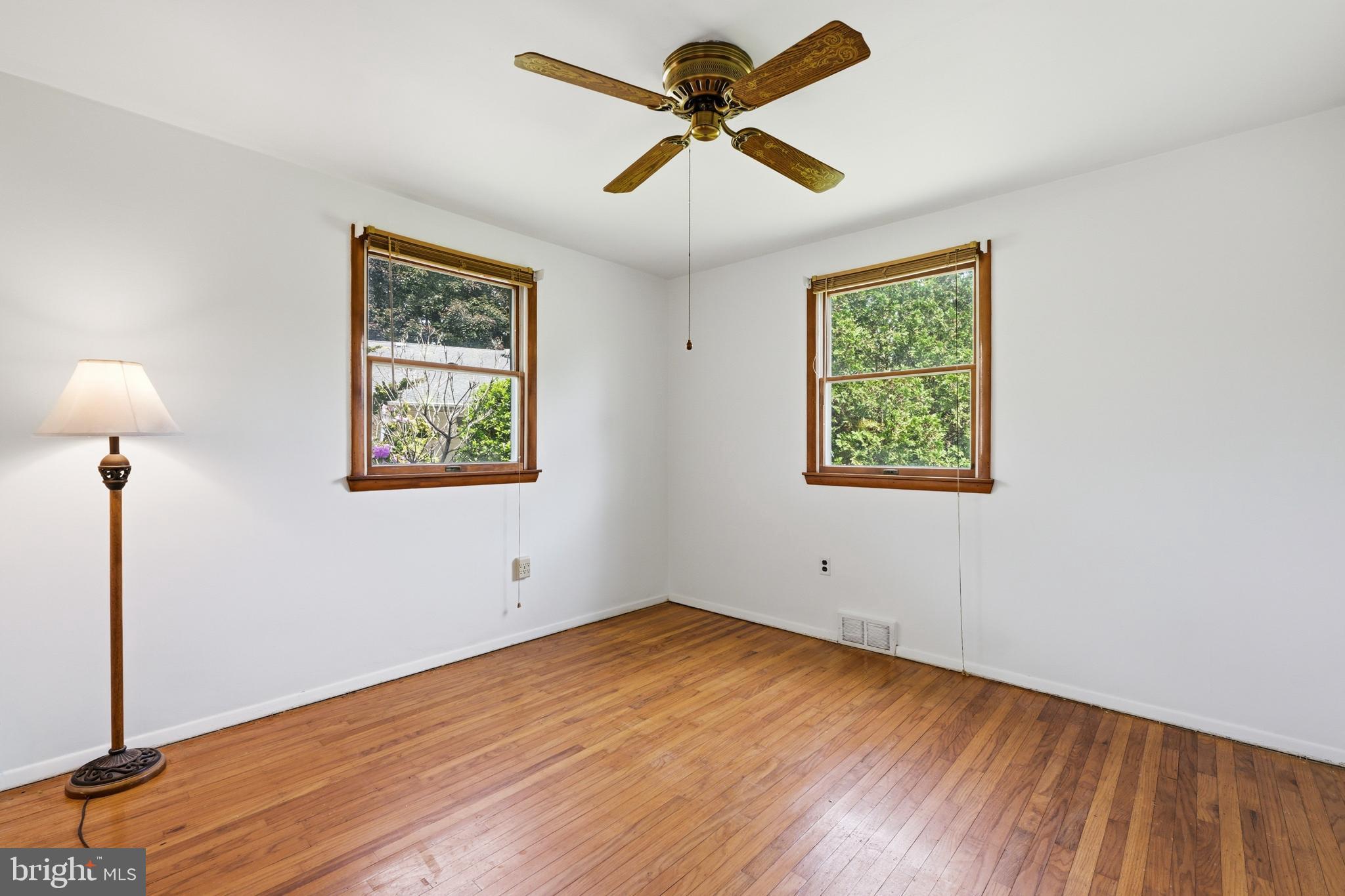 FEASTERVILLE - Residential