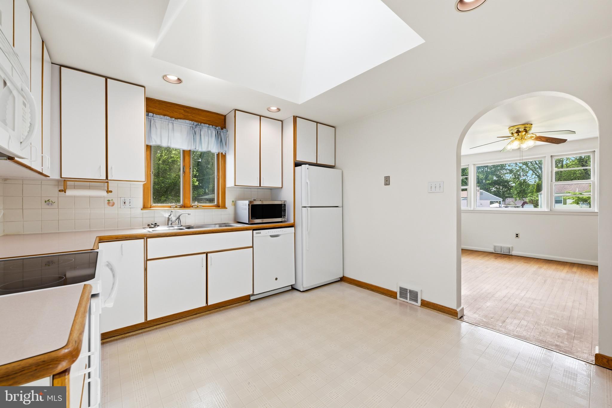 FEASTERVILLE - Residential