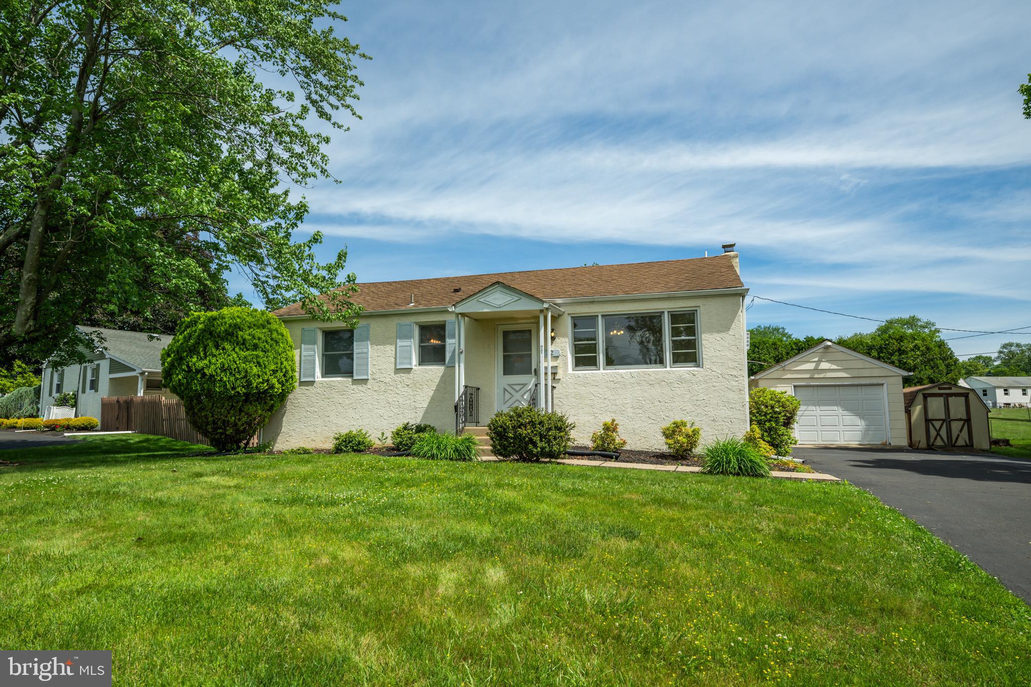 FEASTERVILLE - Residential