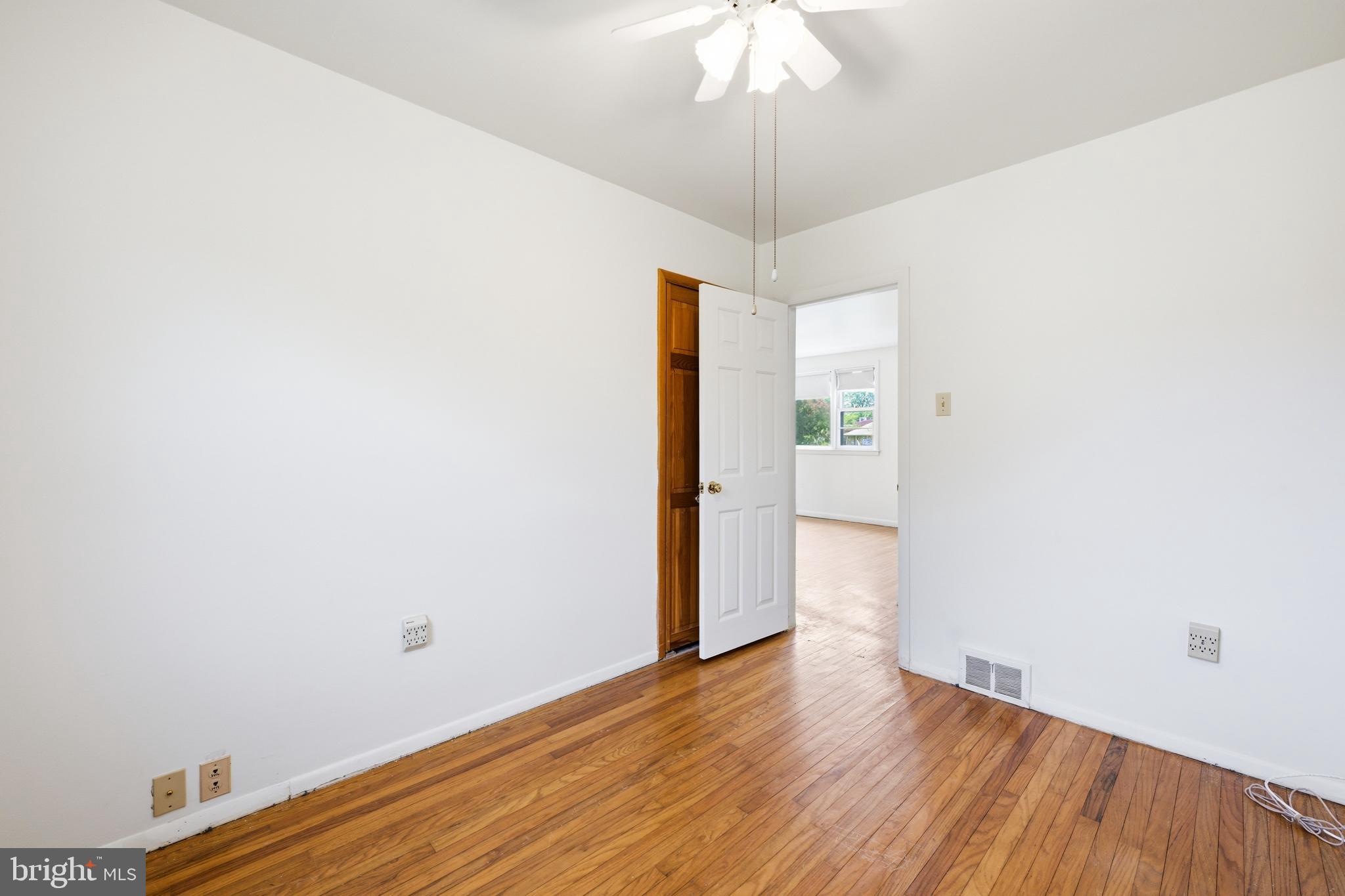 FEASTERVILLE - Residential