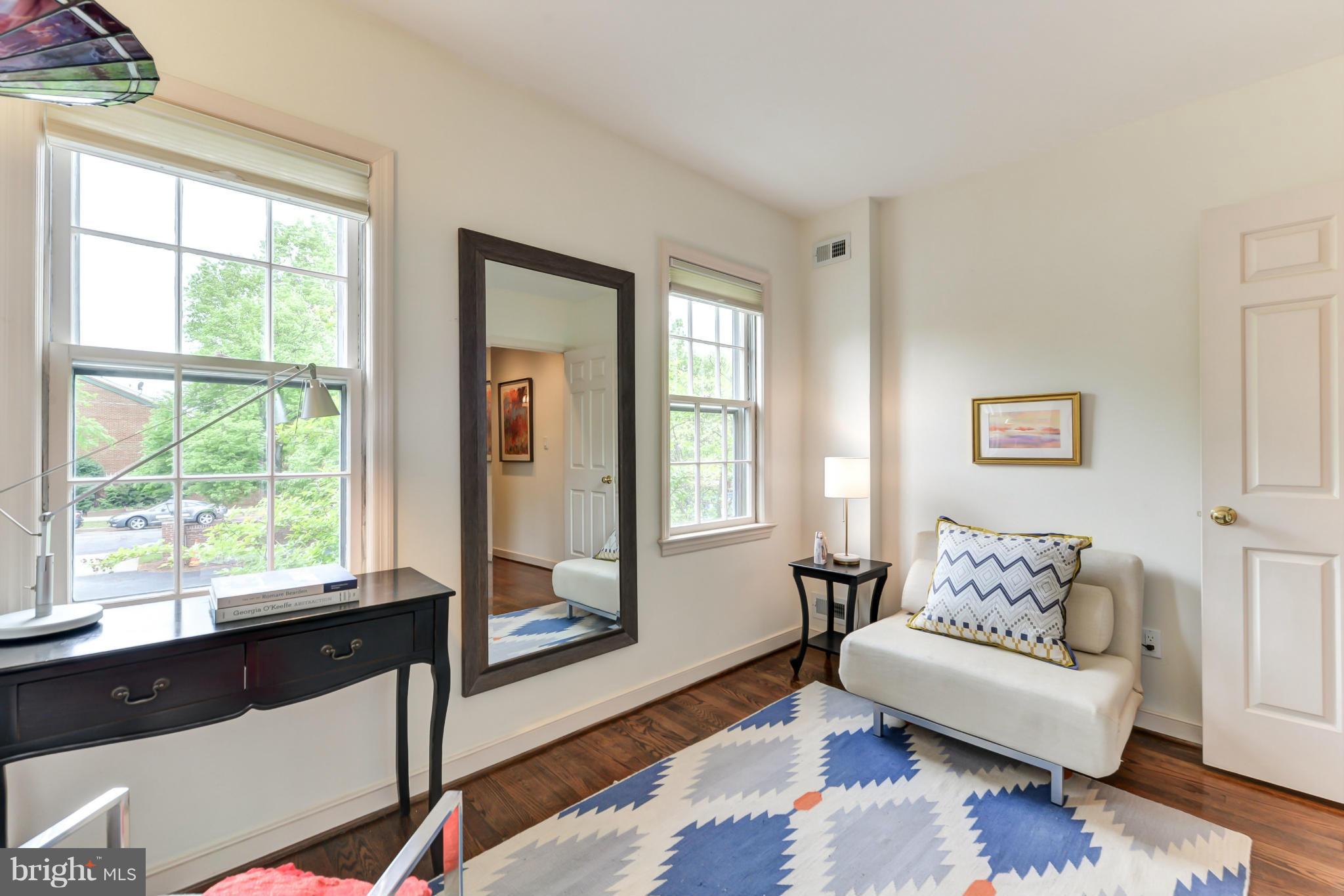 ARCH HALL - Residential