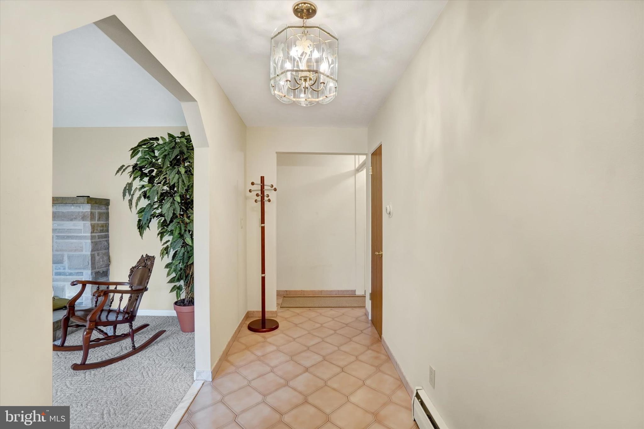 91 LYNBROOK DRIVE S