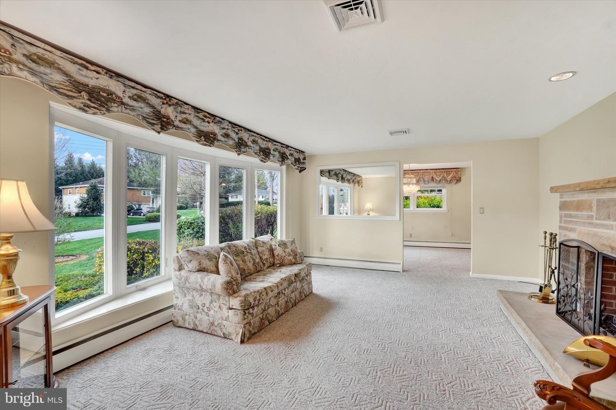 91 LYNBROOK DRIVE S