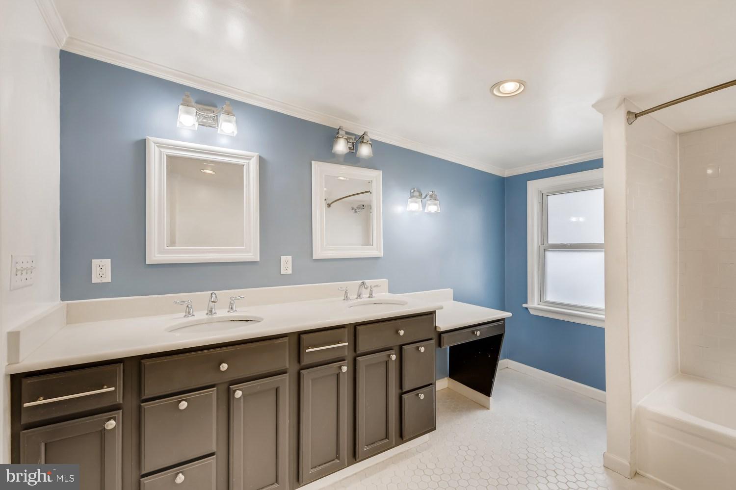 FEDERAL HILL HISTORIC DISTRICT - Residential Lease