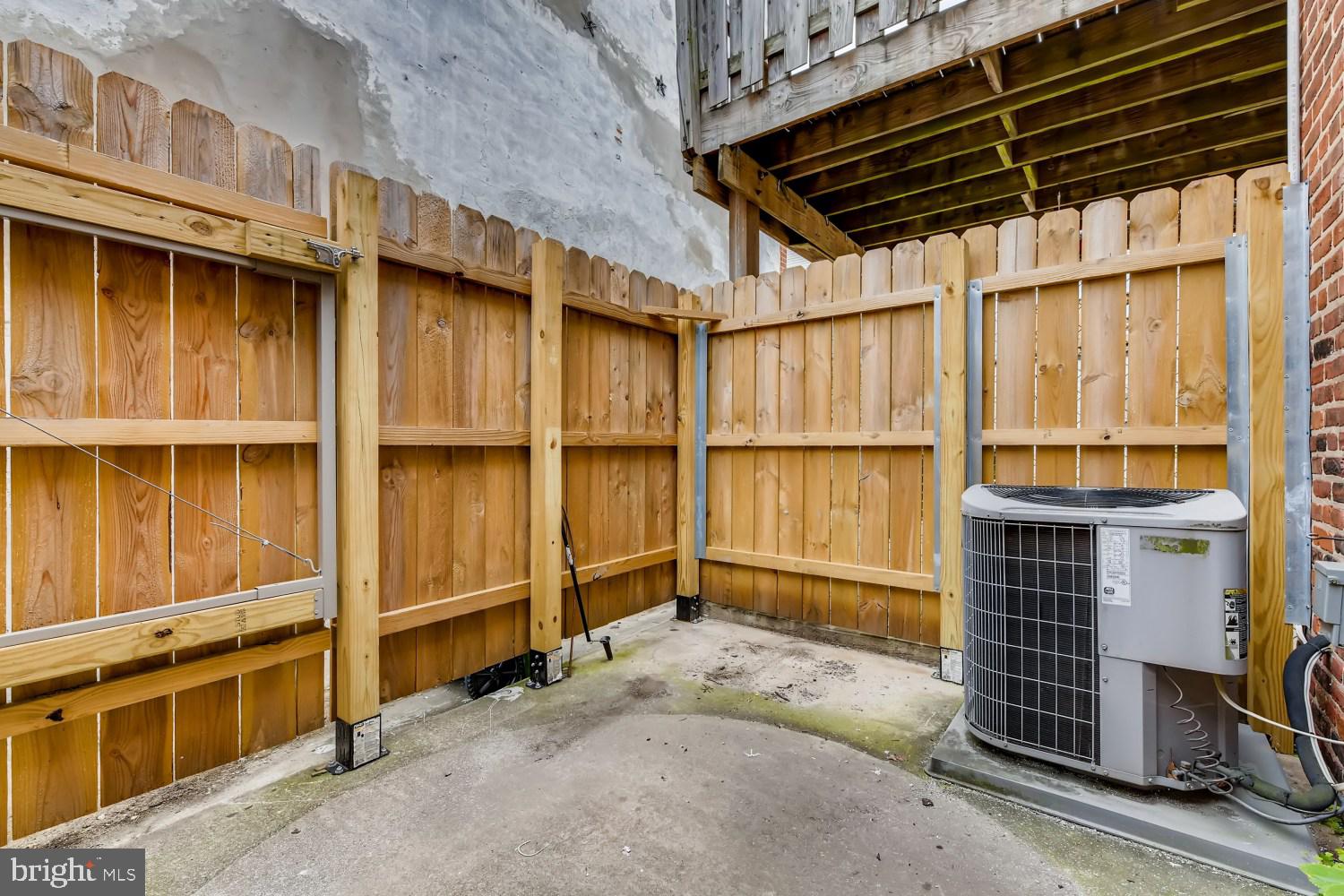 FEDERAL HILL HISTORIC DISTRICT - Residential Lease