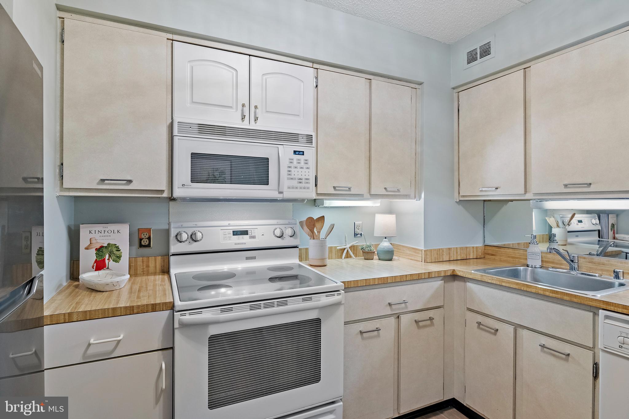 SEVERN 100 CONDO - Residential