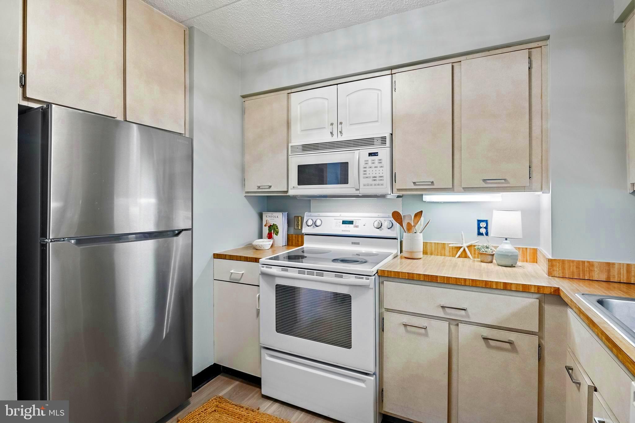 SEVERN 100 CONDO - Residential