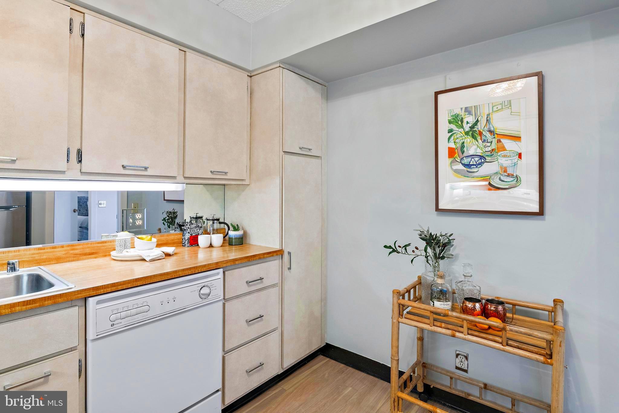 SEVERN 100 CONDO - Residential