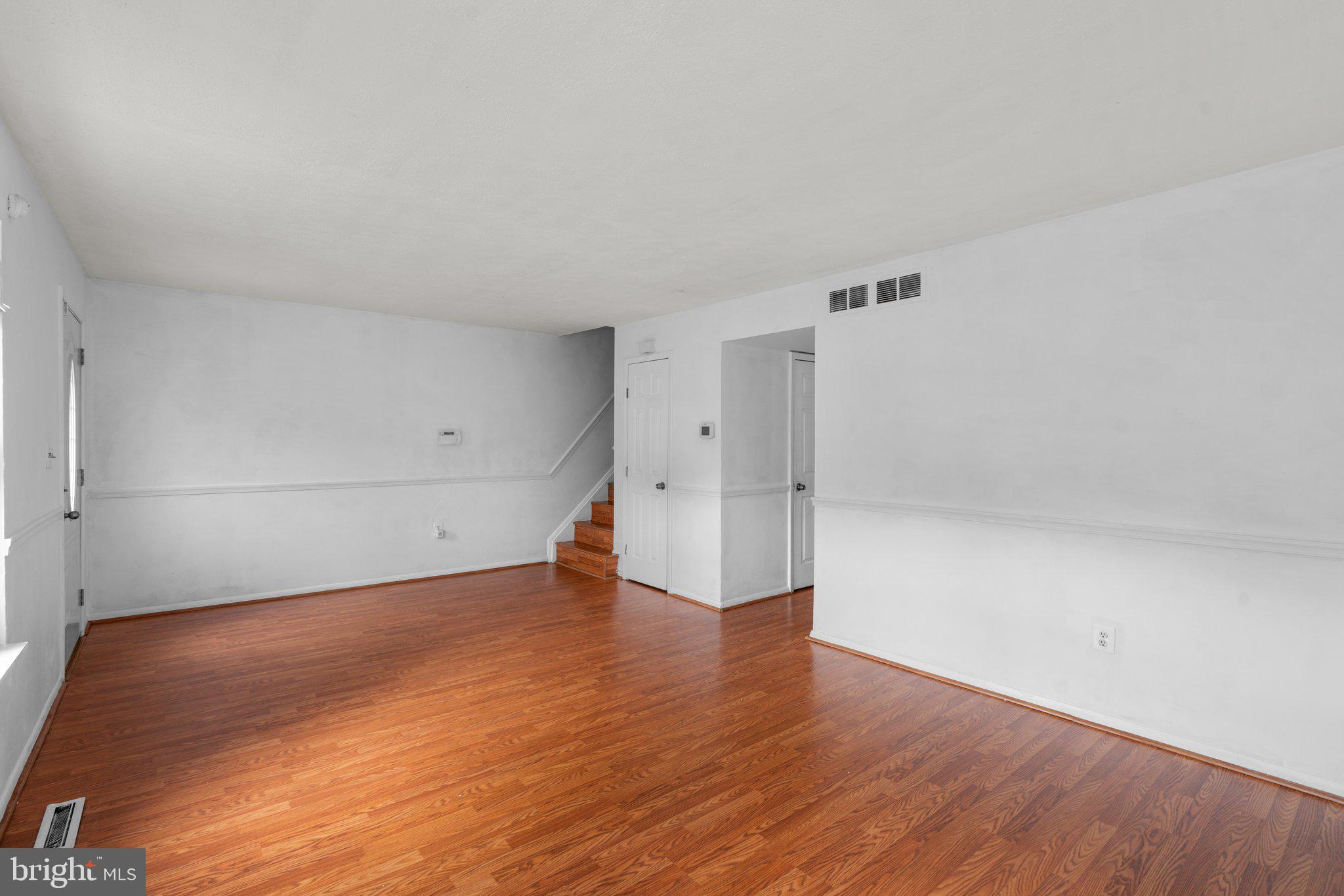 HARFORD SQUARE - Residential