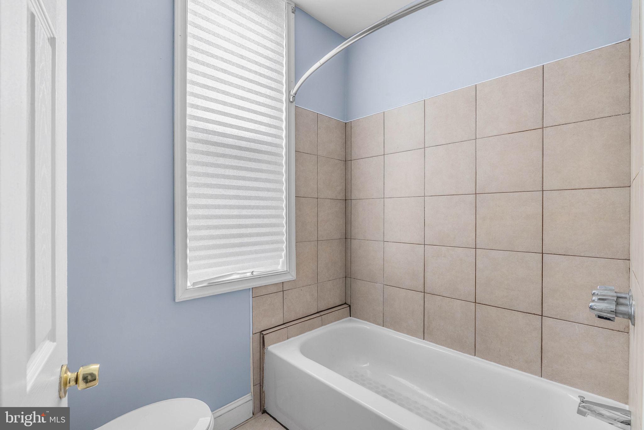 SQUIRREL HILL - Residential