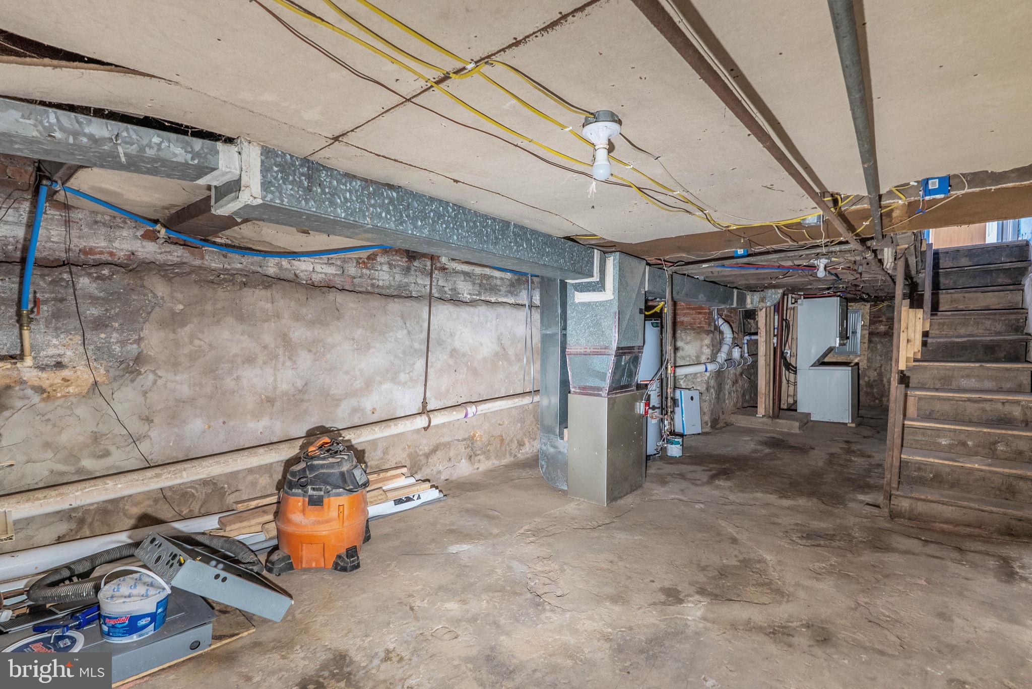 SQUIRREL HILL - Residential