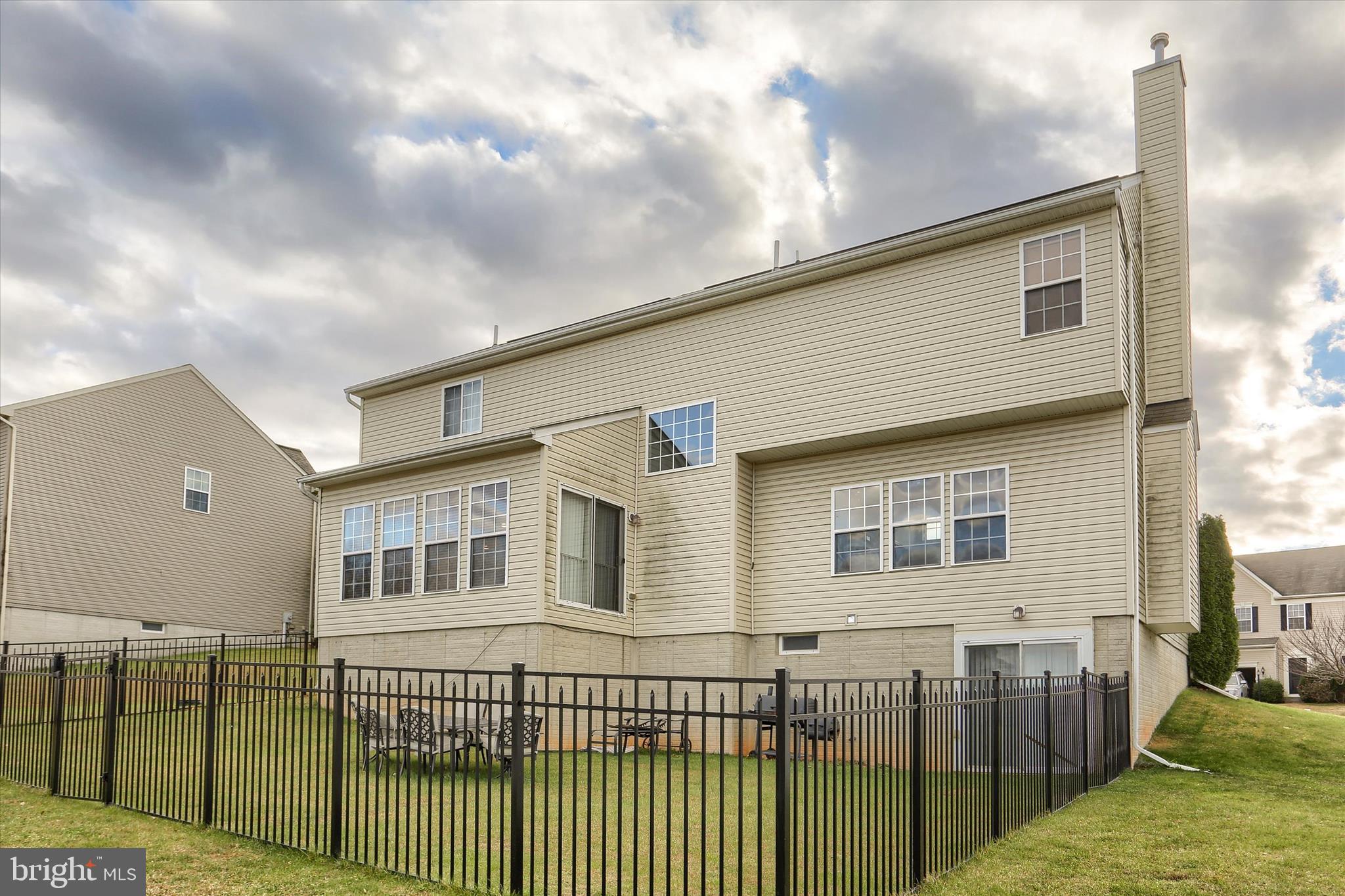 TAYLOR ESTATES - Residential