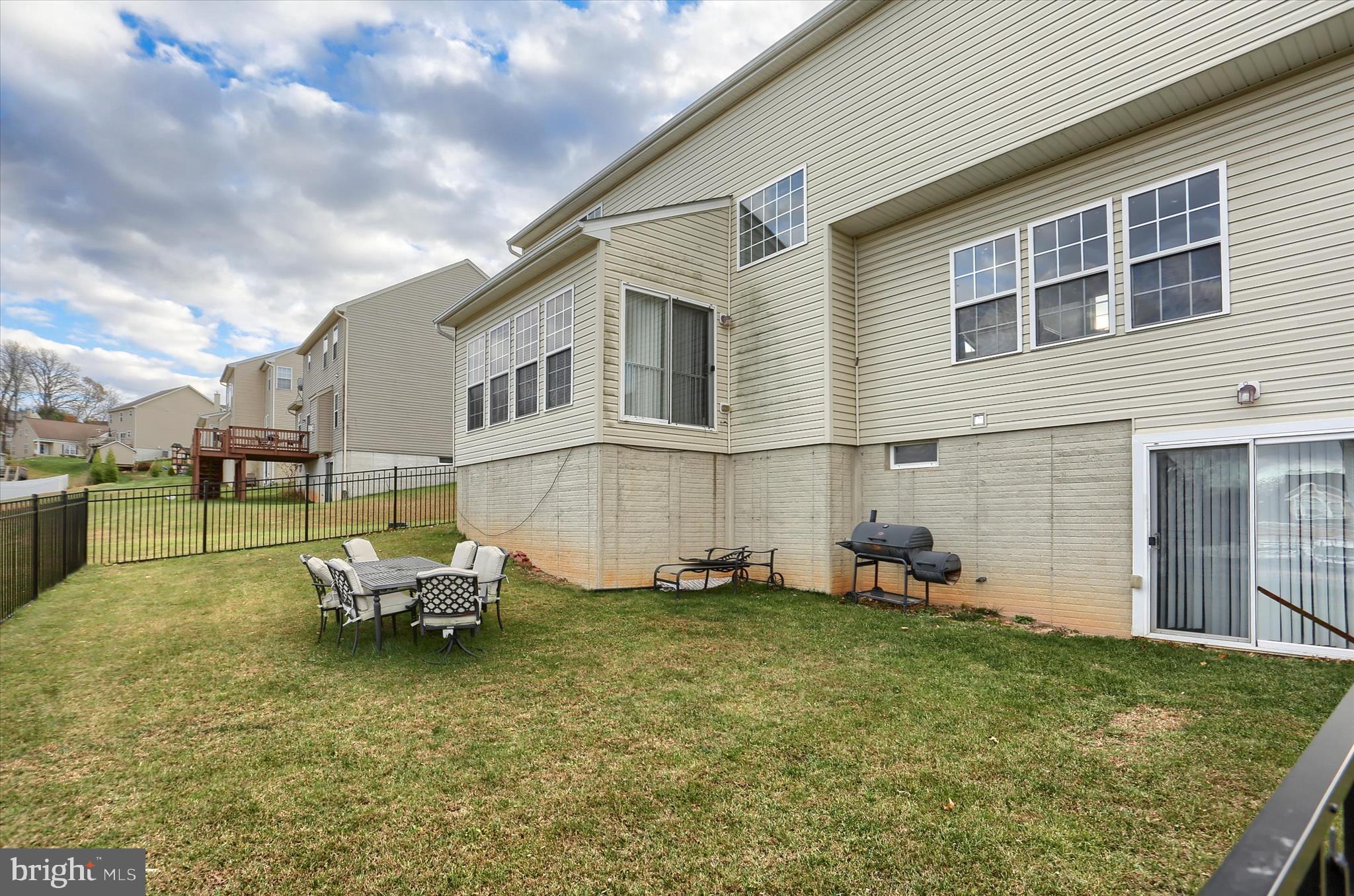 TAYLOR ESTATES - Residential