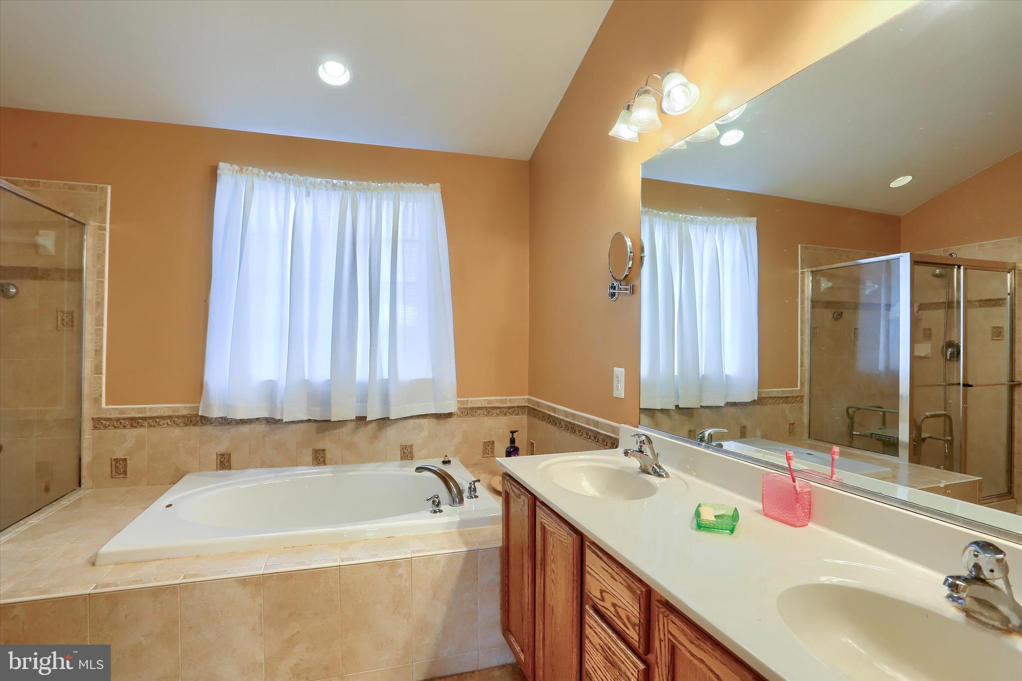 TAYLOR ESTATES - Residential