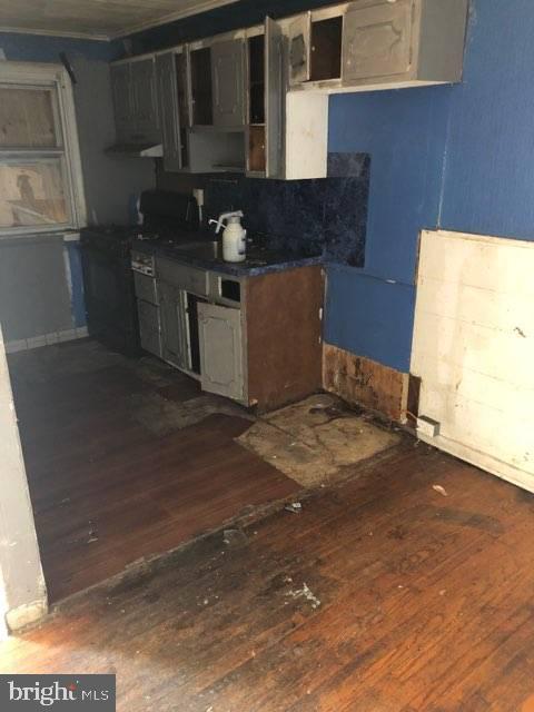 PHILADELPHIA (SOUTHWEST) - Residential