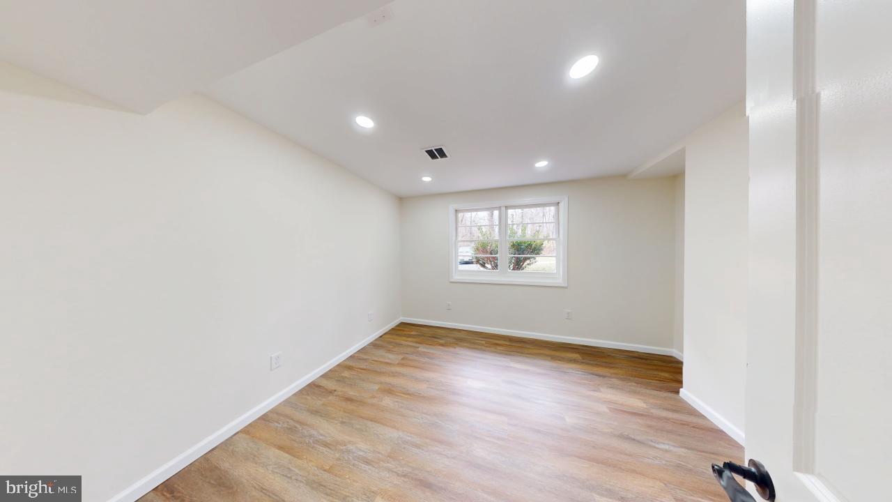 WOODED ACRES - Residential