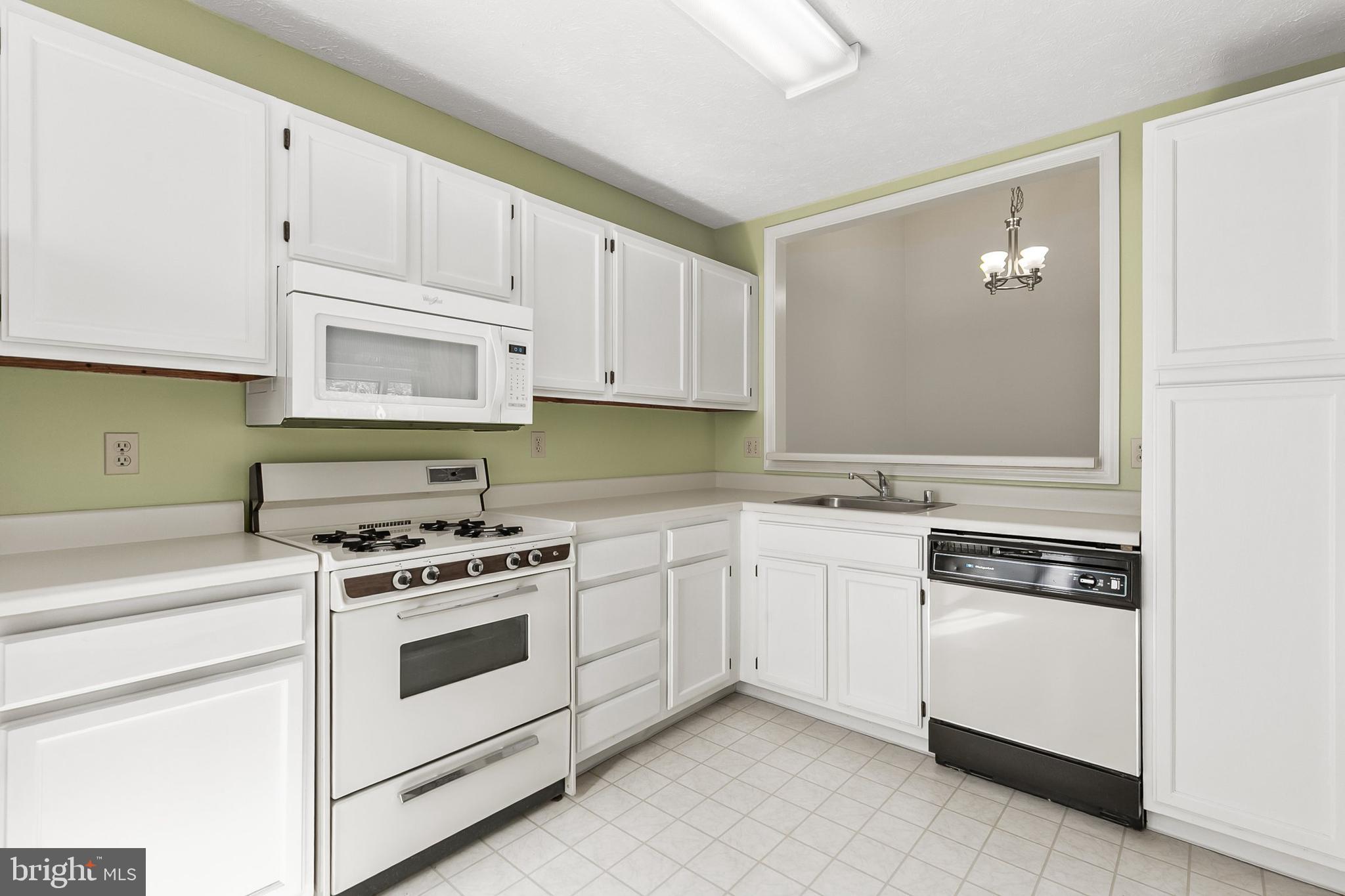 WINDBROOKE - Residential