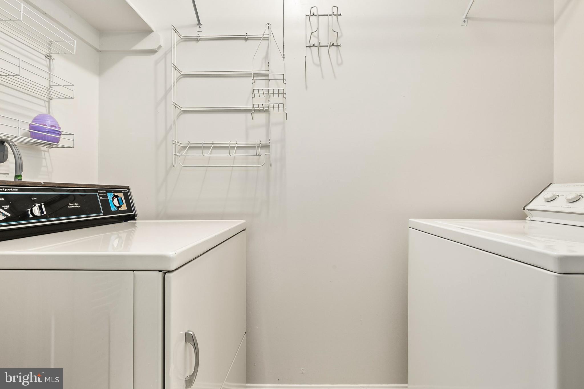 WINDBROOKE - Residential