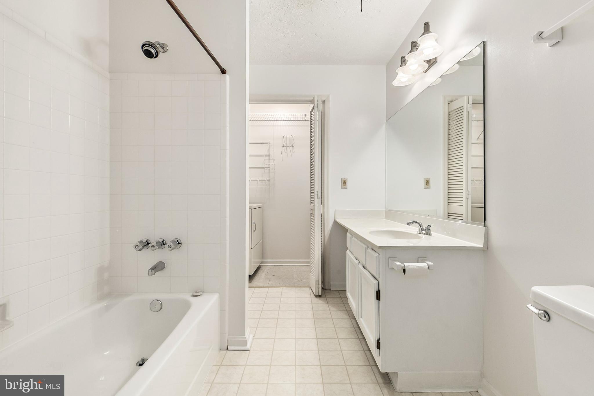 WINDBROOKE - Residential