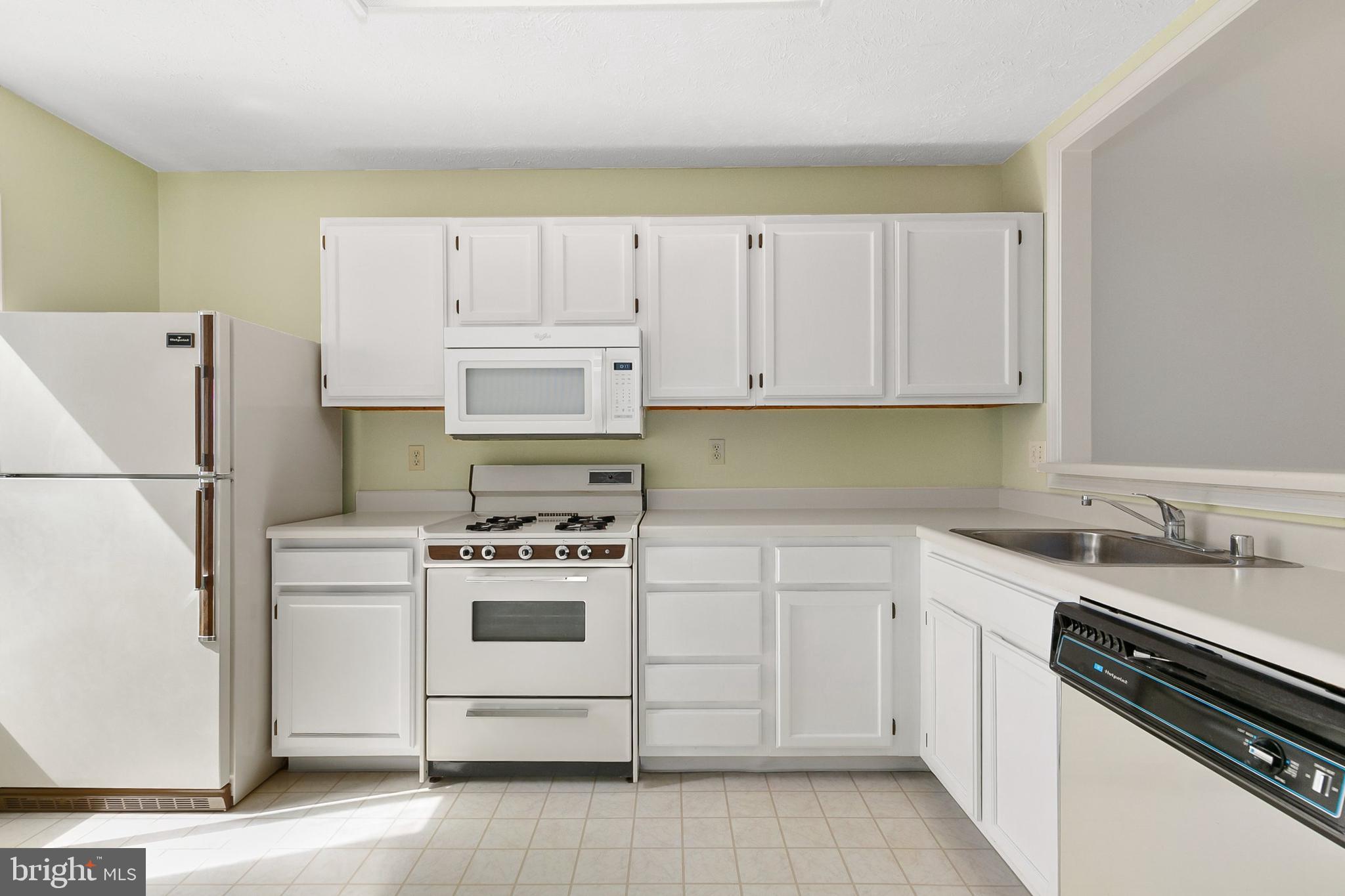 WINDBROOKE - Residential