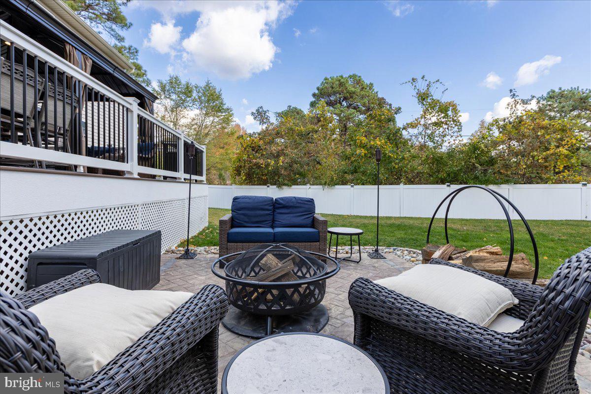 TALL PINES - Residential