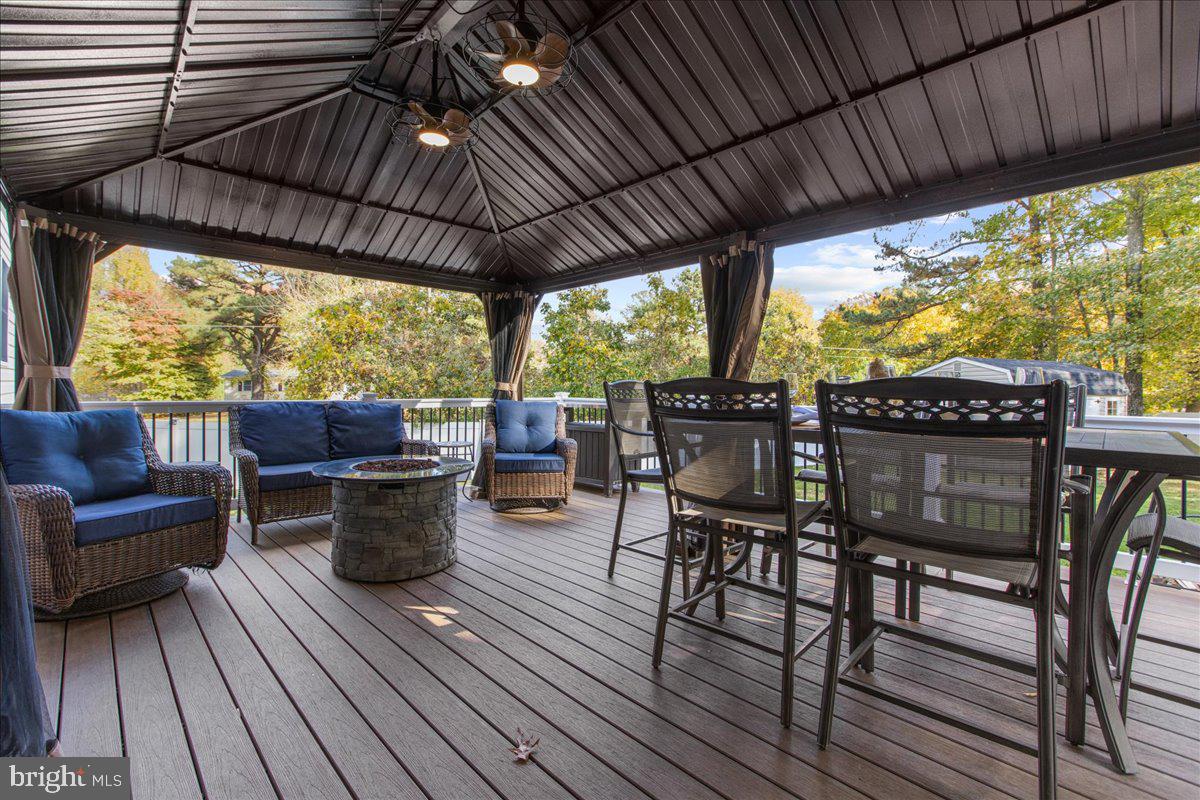 TALL PINES - Residential