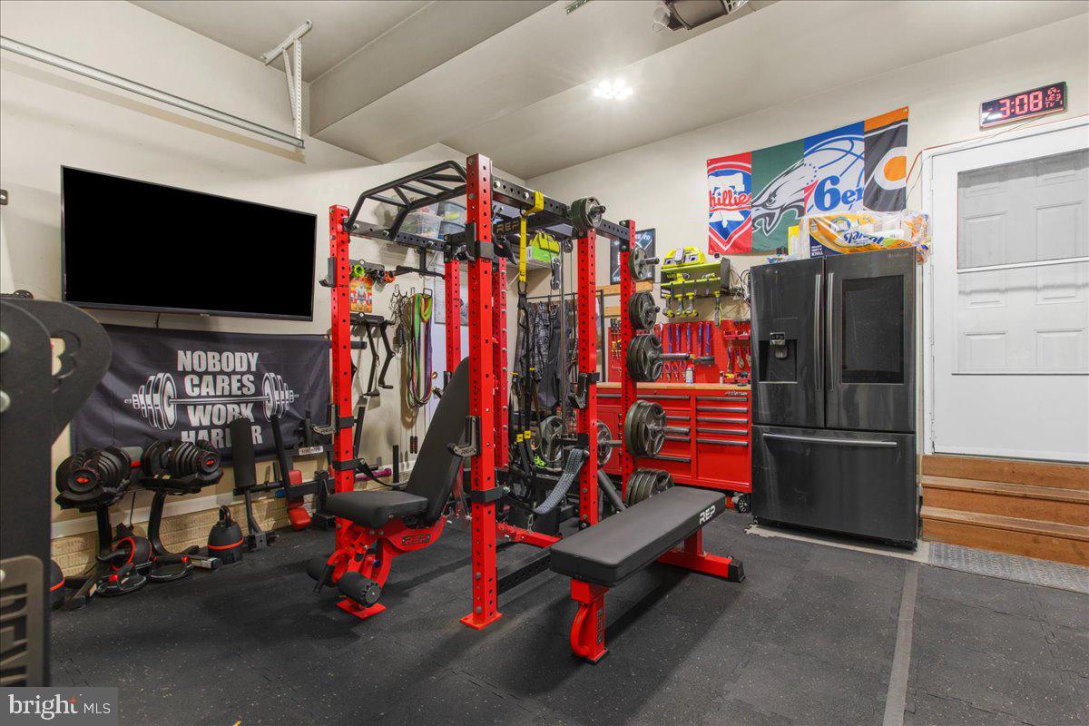 TALL PINES - Residential