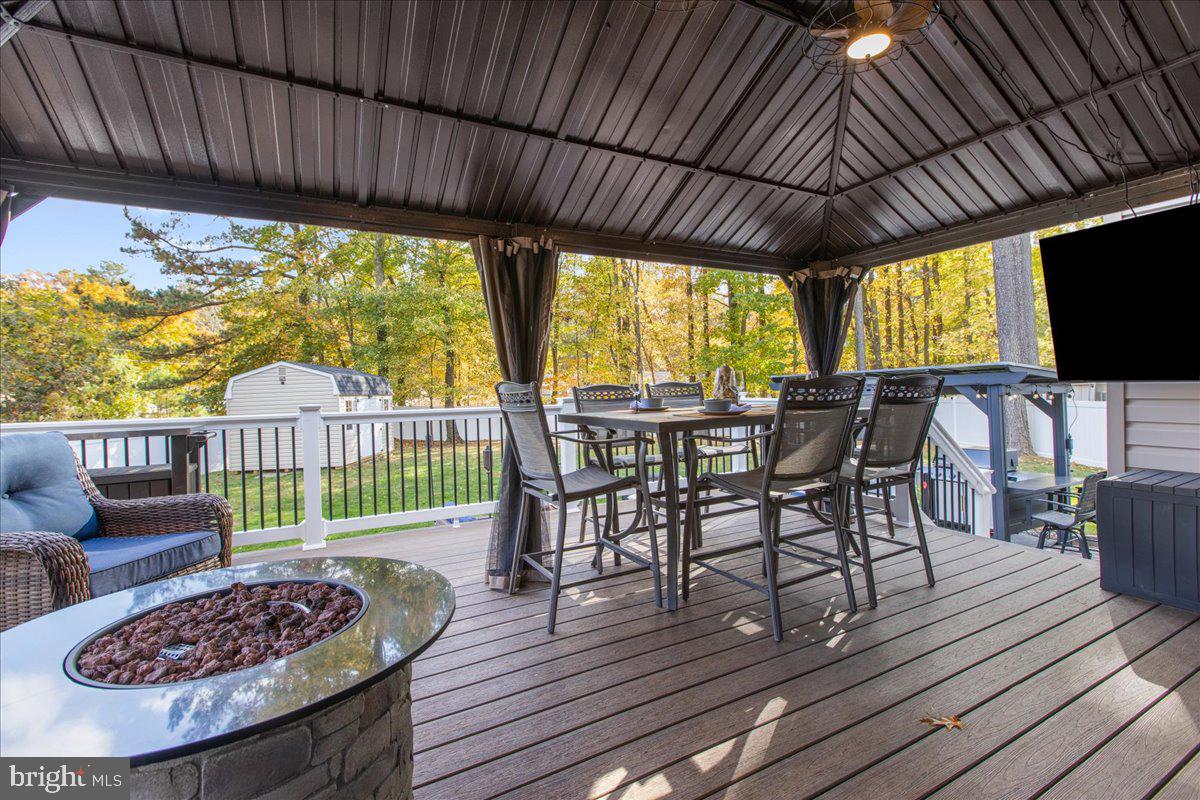 TALL PINES - Residential