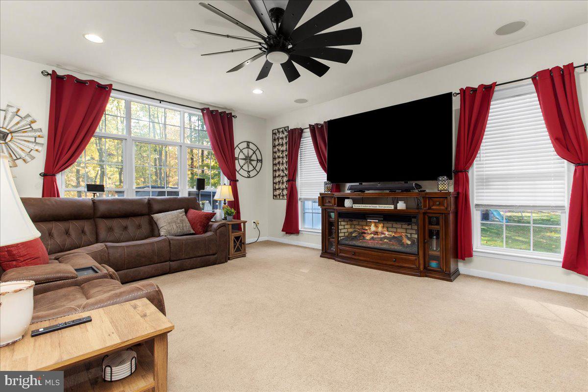 TALL PINES - Residential