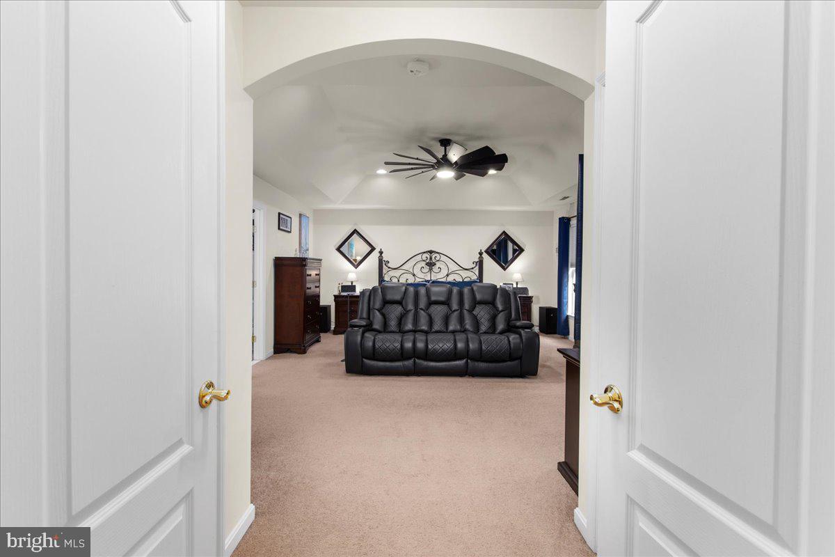 TALL PINES - Residential