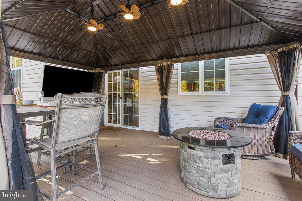 TALL PINES - Residential