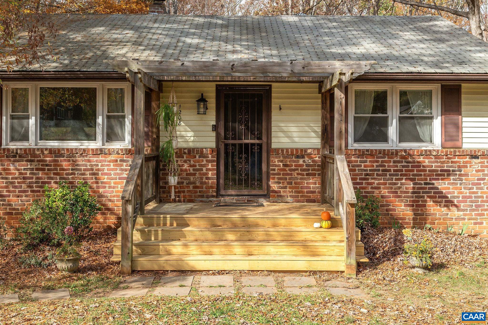 OAK HILL - Residential