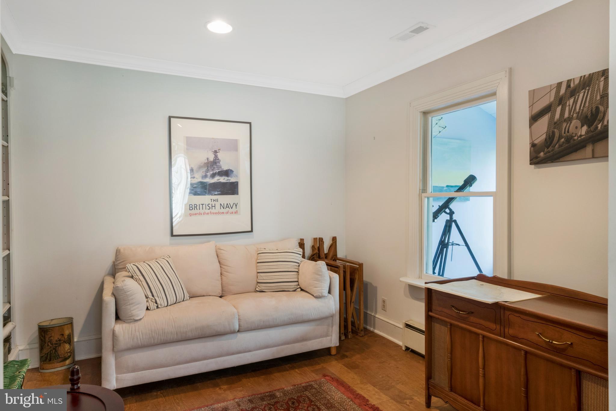 TRACYS LANDING - Residential