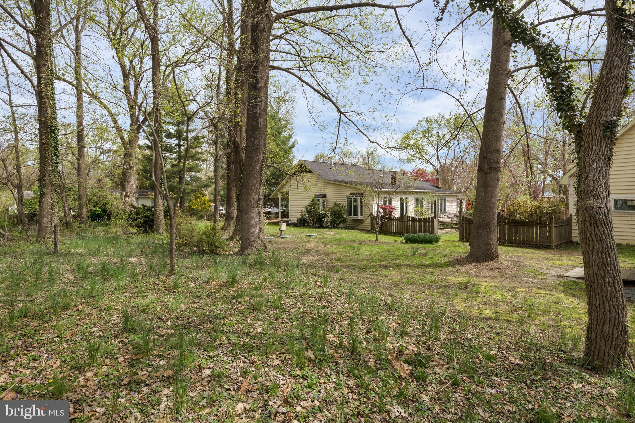 TRACYS LANDING - Residential