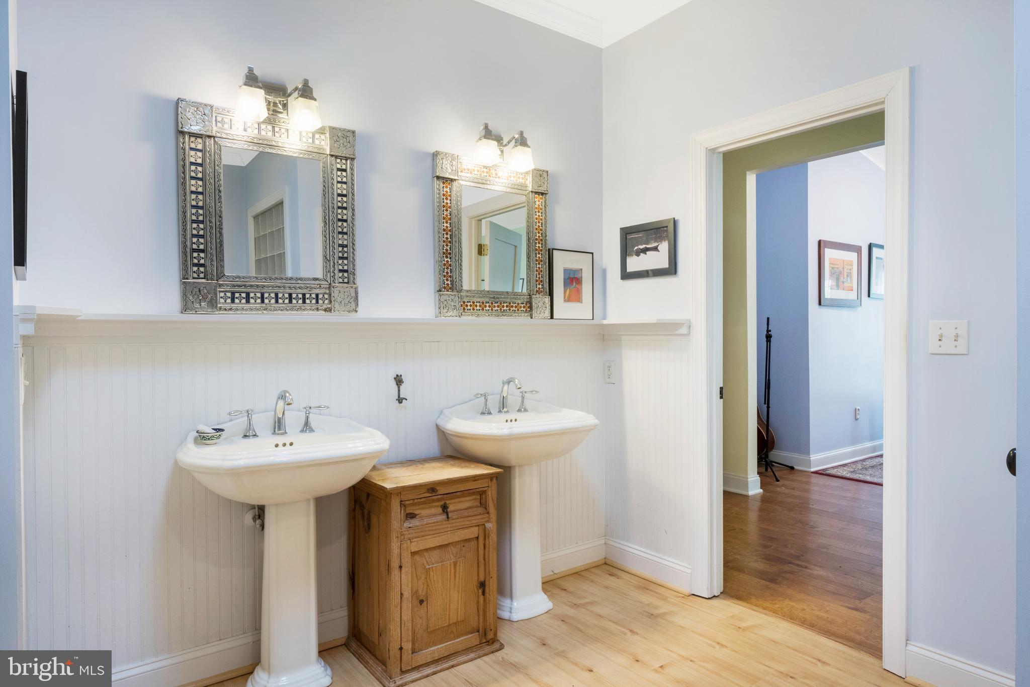 TRACYS LANDING - Residential