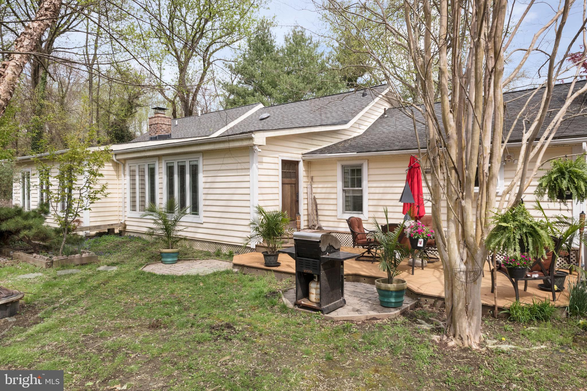 TRACYS LANDING - Residential