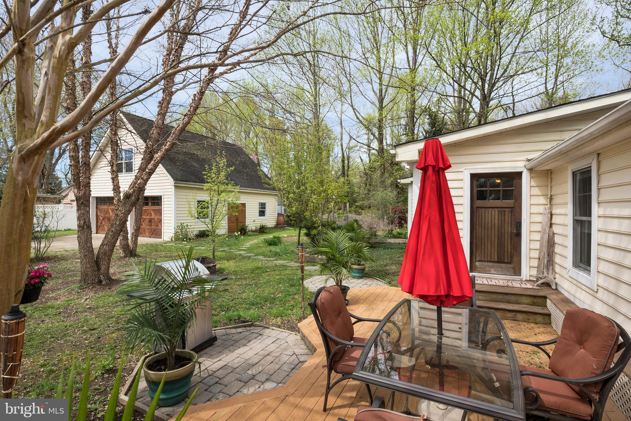 TRACYS LANDING - Residential