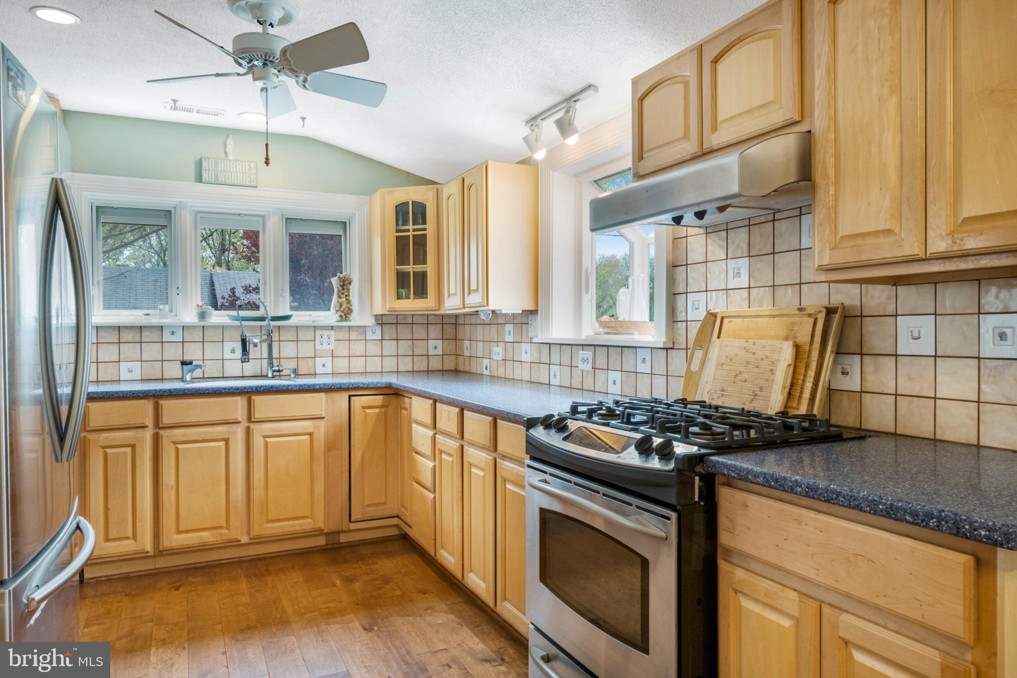 TRACYS LANDING - Residential