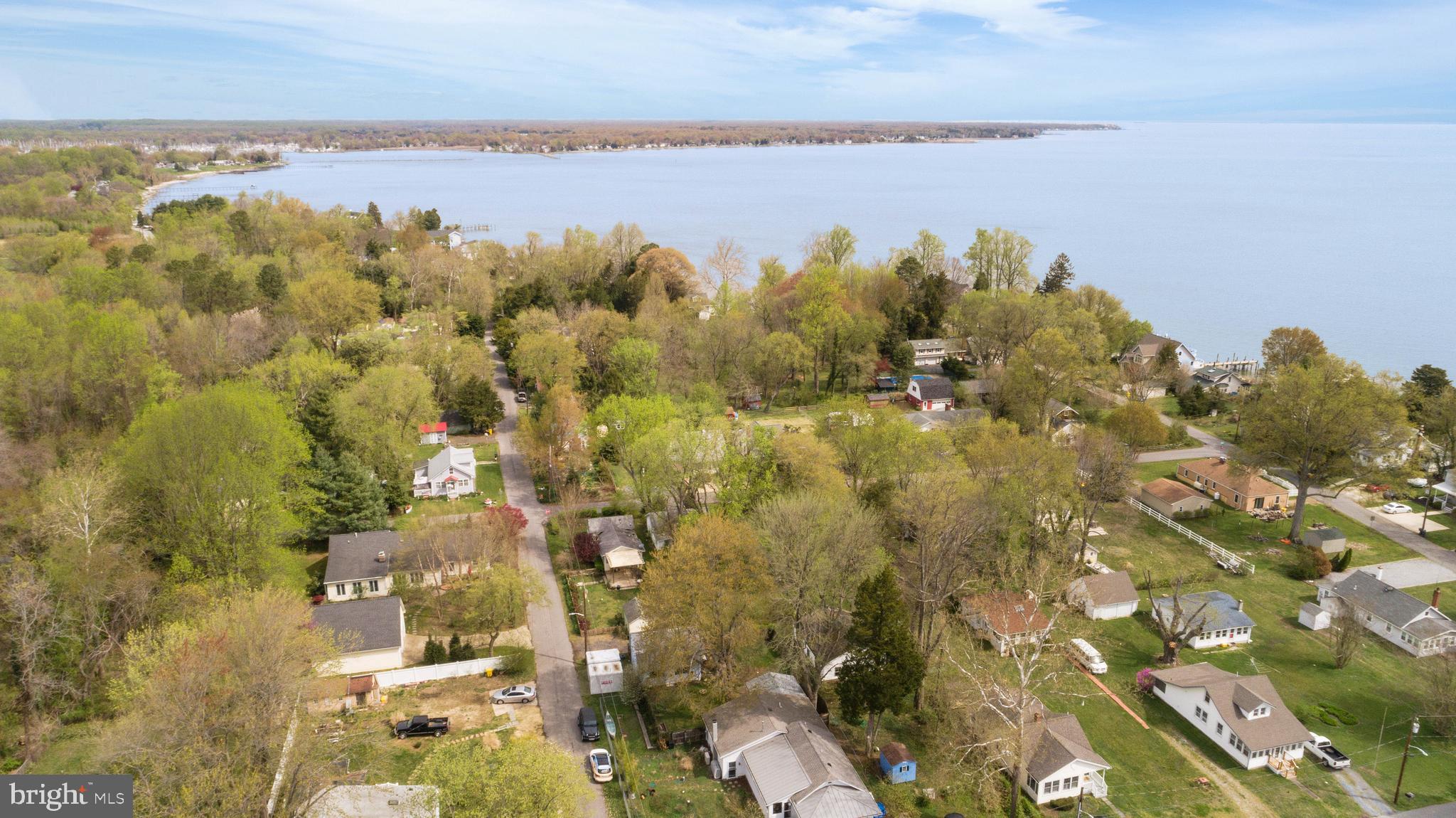 TRACYS LANDING - Residential