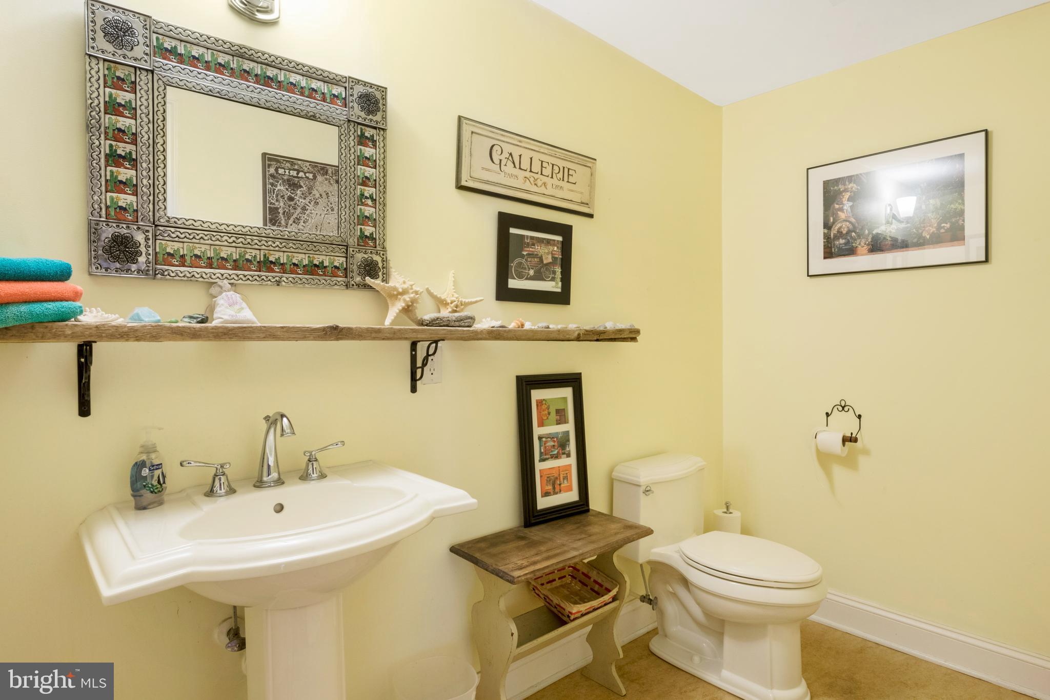 TRACYS LANDING - Residential