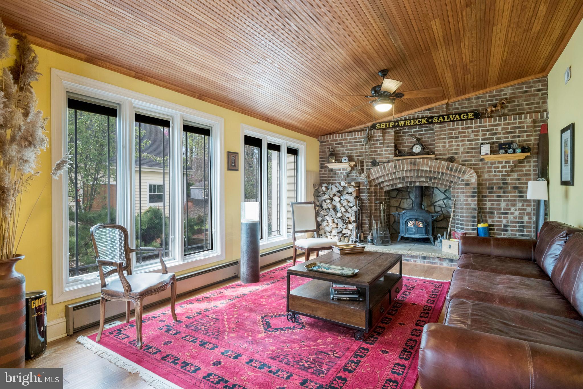 TRACYS LANDING - Residential