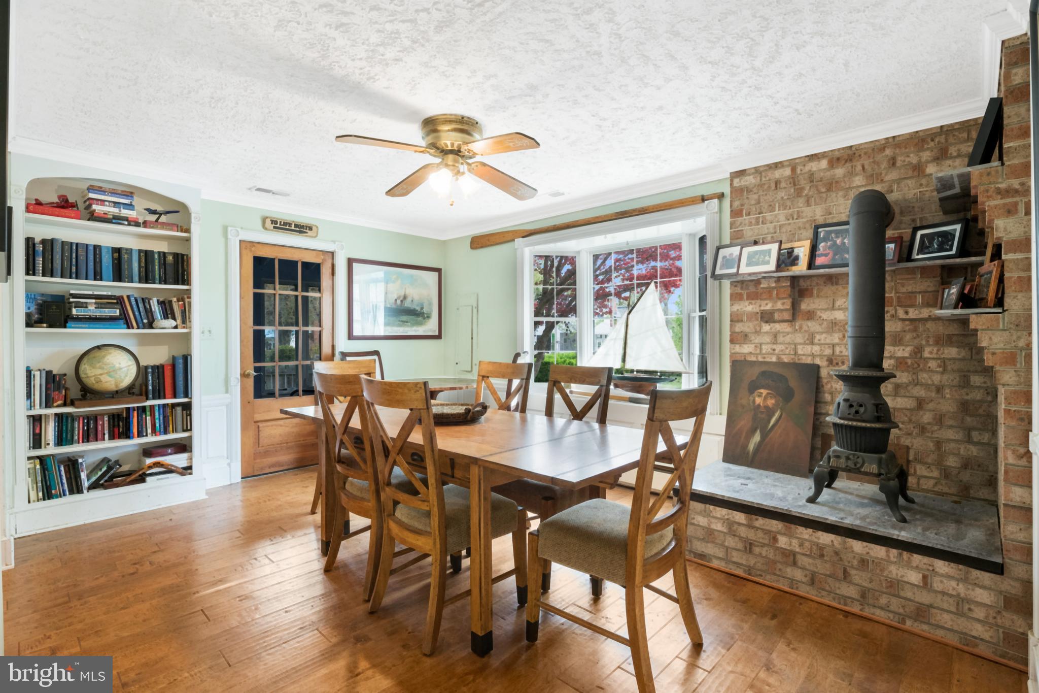 TRACYS LANDING - Residential