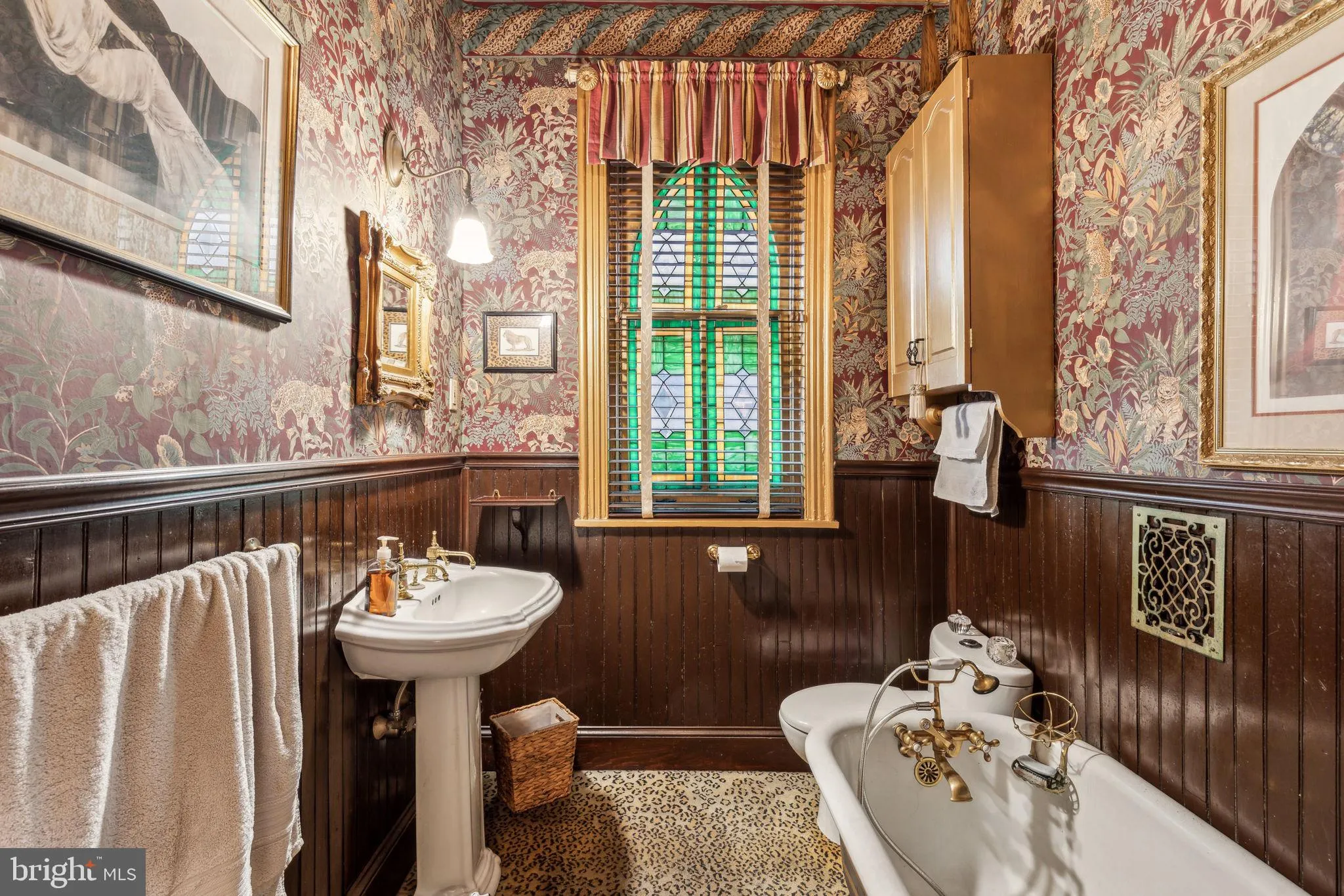 Philadelphia, Pennsylvania 19103, United States, 4 Bedrooms Bedrooms, ,Residential,Active,116901