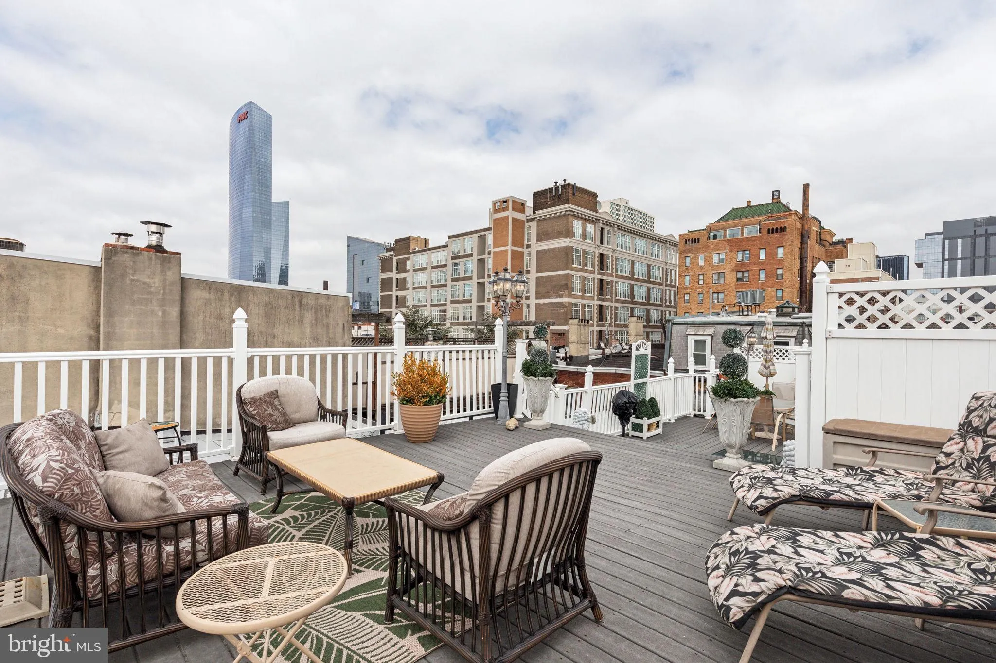 Philadelphia, Pennsylvania 19103, United States, 4 Bedrooms Bedrooms, ,Residential,Active,116901