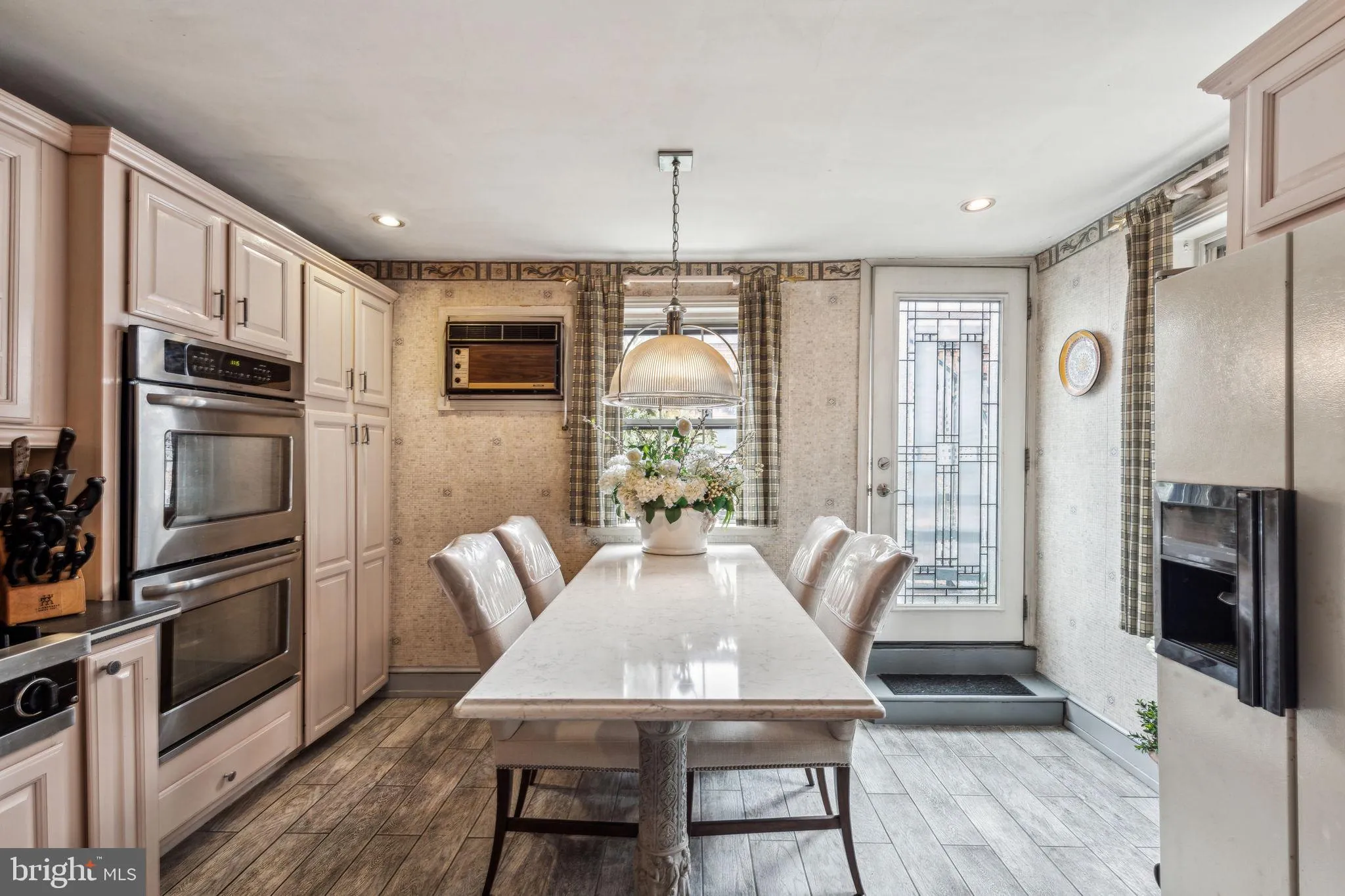 Philadelphia, Pennsylvania 19103, United States, 4 Bedrooms Bedrooms, ,Residential,Active,116901