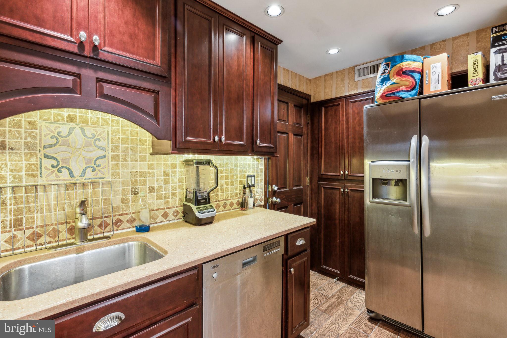 FITLER SQUARE - Residential Income