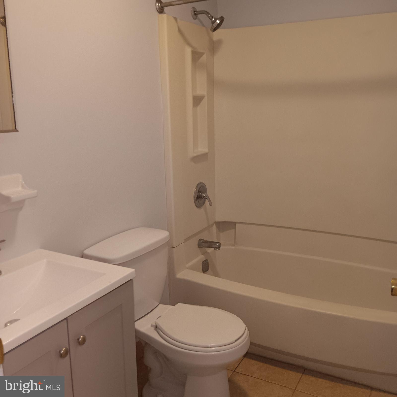 PHILADELPHIA (NORTH) - Residential Lease